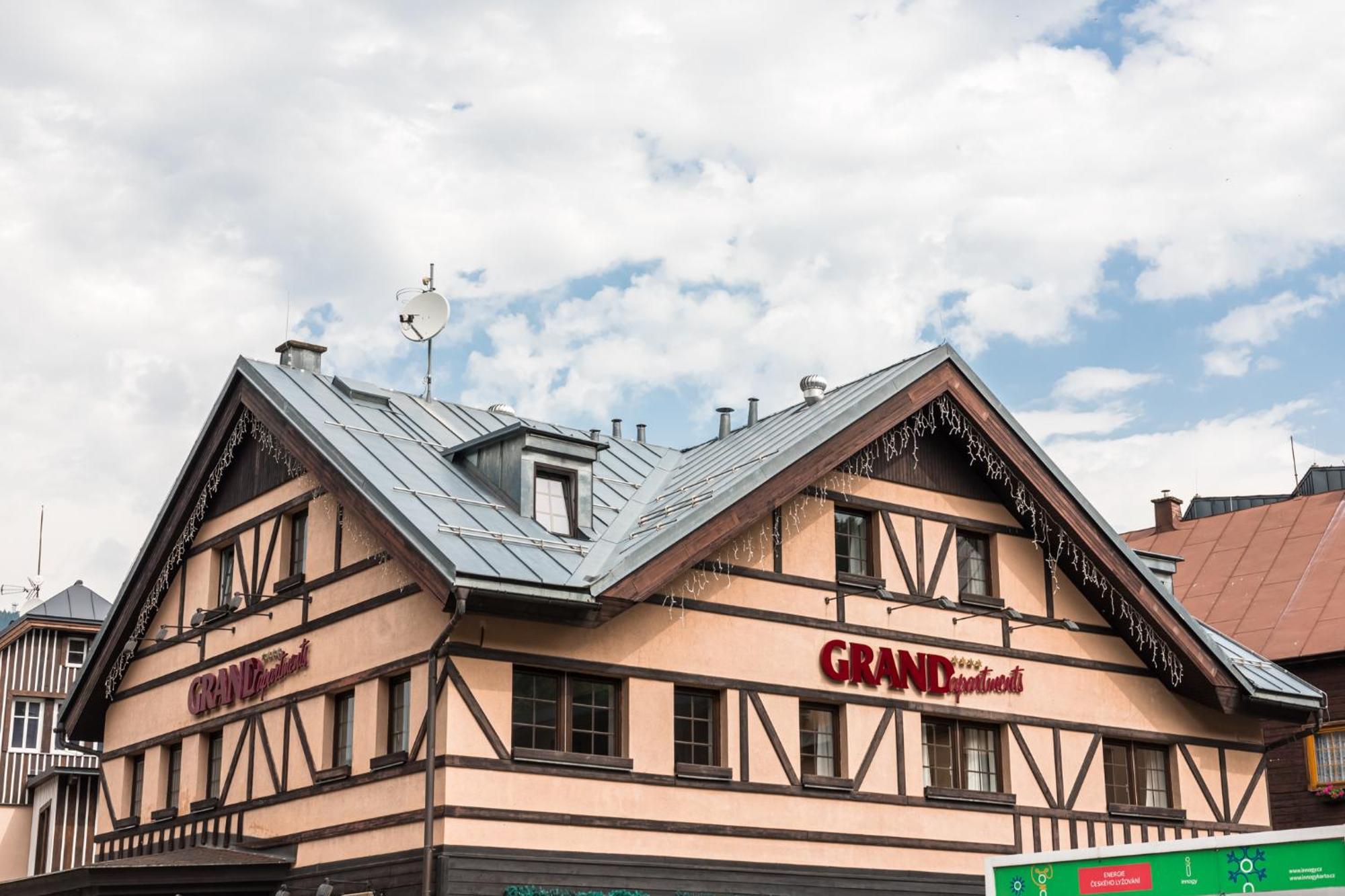 Grand Apartments Špindlerŭv Mlýn Esterno foto