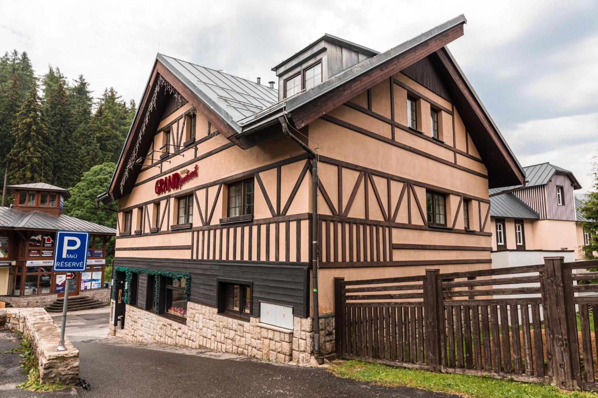 Grand Apartments Špindlerŭv Mlýn Esterno foto